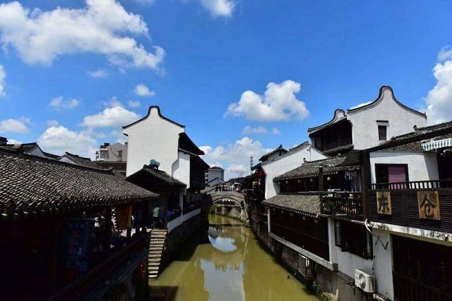 逃离违建房屋8